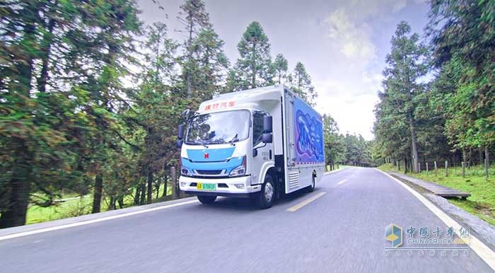 慶鈴M600氫燃料電池汽車