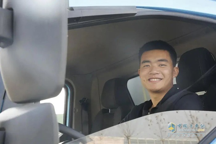 飛碟汽車(chē) 飛碟W5 有溫度的故事