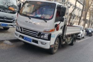 1號(hào)口碑！老兵的堅(jiān)持：10年換3輛車 個(gè)個(gè)都是江淮輕卡