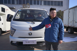 從運輸?shù)绞褂蔑w碟締途 梁加京與飛碟汽車多有緣分？