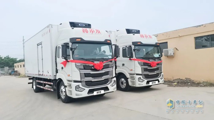 格爾發(fā)斜坡高頂國(guó)六冷藏車