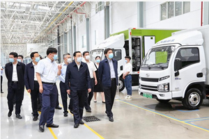 江蘇省、南京市領(lǐng)導(dǎo)視察上汽大通燈塔工廠，賦能上汽大通新能源布局