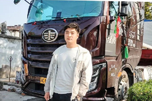 陳黔江20出頭開解放，省字當(dāng)頭再提新車！