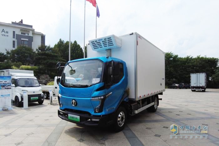 綜合續(xù)航里程達(dá)到1300Km  飛碟混動(dòng)HW5全國首發(fā)