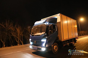 中秋在哪過？飛碟W5讓卡車司機自己選！