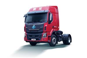 徐老板：強(qiáng)動(dòng)力、低油耗，乘龍H5 4×2港口牽引車輕松創(chuàng)富無(wú)煩惱