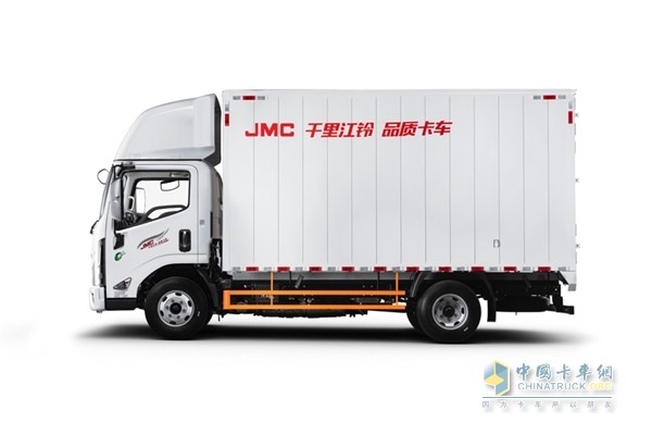 江鈴全新一代凱運(yùn)攜帶著全車科技化智慧來(lái)襲