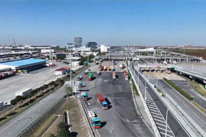 全國首例！上汽紅巖攜手友道智途開啟社會道路常態(tài)化“真無人”測試和運營