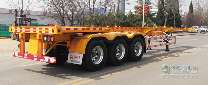 什么是集裝箱運輸半掛車標桿？還得看首達