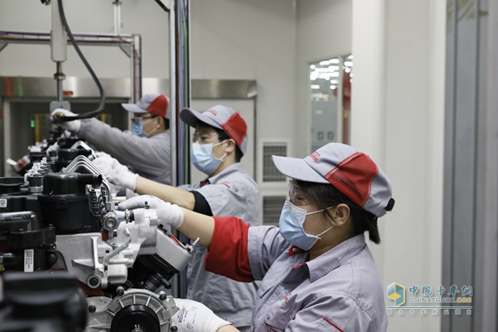 “硬核”汽車發(fā)動機，何來服務“上帝”的軟實力？探訪福田康明斯全球“燈塔工廠”