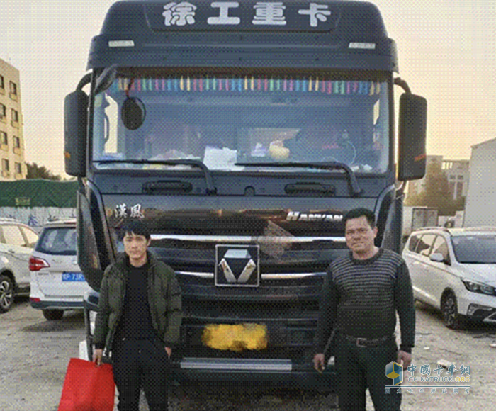 春節(jié)不打烊，福建客戶為徐工服務(wù)點(diǎn)贊！