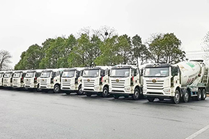 聯(lián)合交付共贏未來 全新解放&凌宇J6L攪拌車首亮相