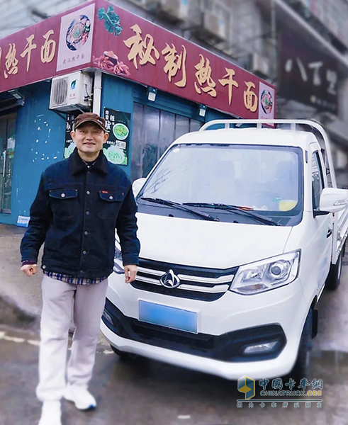 走進(jìn)江城，跨越王X1帶你尋味武漢“過早”
