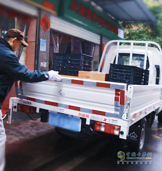 走進(jìn)江城，跨越王X1帶你尋味武漢“過早”