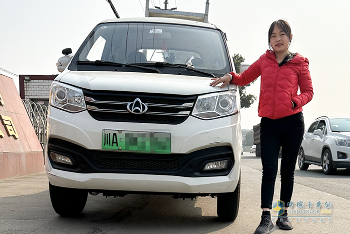 婦女節(jié)禮贊 來看一位97年長安跨越車主展現(xiàn)女貨運(yùn)司機(jī)風(fēng)采