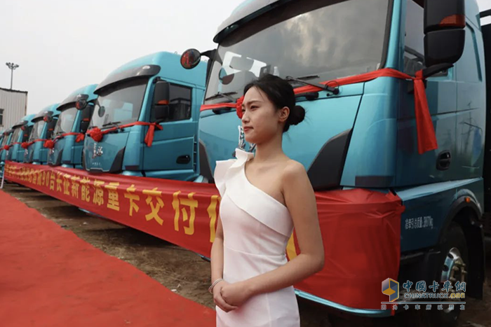 90輛新能源重卡交付成都，長(zhǎng)征汽車實(shí)現(xiàn)西南市場(chǎng)新突破
