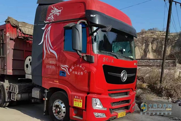 東風天龍LNG燃氣車