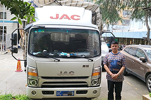 外出打拼30年，選擇江淮1卡帥鈴成立車(chē)隊(duì)，他成為行業(yè)運(yùn)輸老大哥