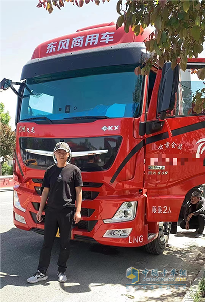 疆煤外運，東風商用車身懷絕技，百公里氣耗低至27.6kg！