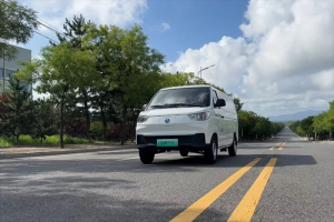 貨運(yùn)新人如何購車？這款飛碟U6中面車型或?yàn)椤白顑?yōu)解”！