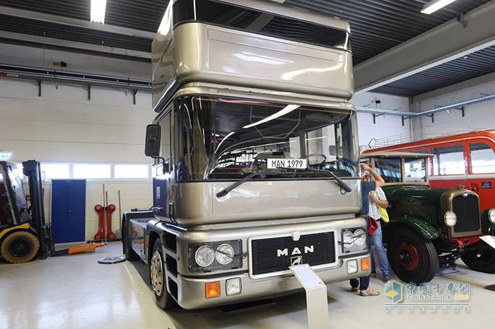 上世紀(jì)70年代中期，曼恩提出了一個(gè)名為“未來(lái)卡車”的想法