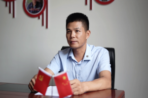 緊繃安全的弦，周群輝與解放卡車共行200萬公里?；愤\(yùn)輸路