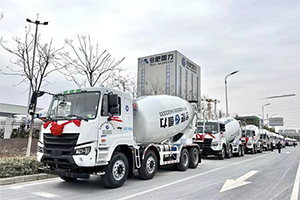 星馬輕騎兵攪拌車，助力客戶打高效創(chuàng)富的正確“姿勢(shì)”
