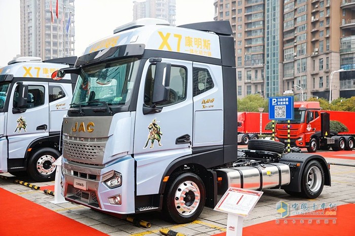 江淮重卡牽引車天團(tuán)，耀世登場！