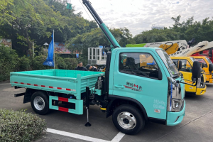 顏值吸引！廣州客戶一眼心動(dòng)現(xiàn)場(chǎng)買下奧鈴M卡隨車吊&高空作業(yè)車！