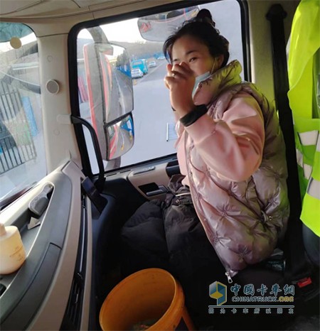一車、兩人、三餐、四季，他說：東風(fēng)車是夫唱婦隨的好拍檔