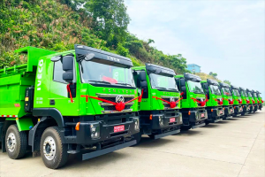 上汽紅巖杰獅C6自卸車榮獲“運輸人口碑可靠創(chuàng)富自卸車”稱號