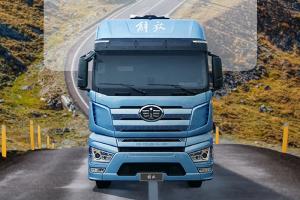 解放J7 600馬力LNG牽引車，“氣場”全開，盡顯“大”不同