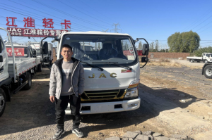 增購(gòu)卡車跑商貿(mào) 90后帥哥為何看中江淮1卡駿鈴金元寶？