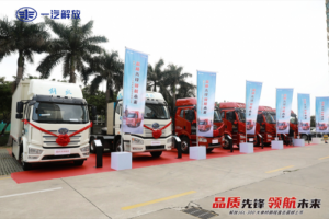 快遞“百米賽道”，解放大單橋載貨顯身手