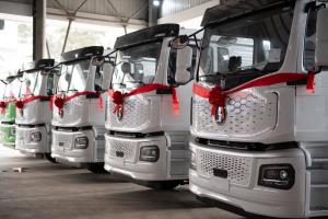 綠色發(fā)展 陜汽新能源車批量交付云南市場(chǎng)