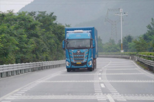 全程2903km 百公里氣耗29.9kg 歐曼自動(dòng)擋燃?xì)廛囋茙p穿越之旅盡顯運(yùn)輸贏實(shí)力