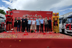 龍行天下 以客為先 龍擎捷報！30臺東風(fēng)天錦KR交付深圳國城