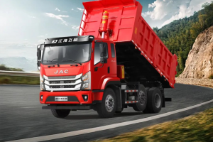 城建新動(dòng)力，創(chuàng)富新選江淮飛越6×2R自卸車