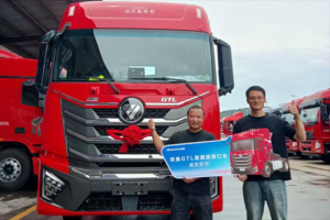 百公里22.5L！老司機(jī)黃師傅：港口運(yùn)輸就選歐曼星翼 高效更帶勁、節(jié)油更能賺