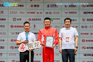 乘龍H5 400度充換電一體輕量化牽引車，出場即高光