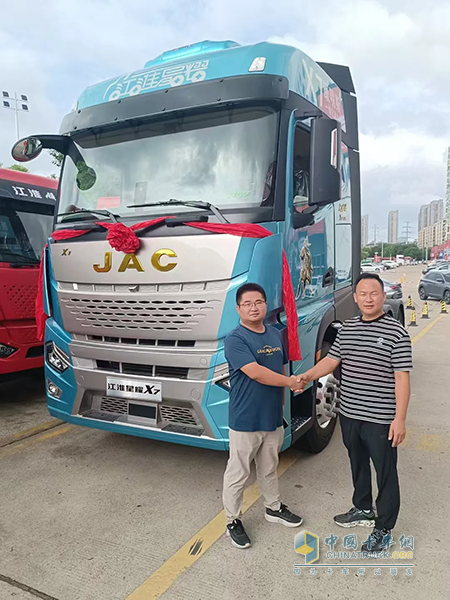 聚焦交車盛事，江淮重卡賦能物流新動力！