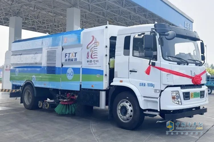 助力中國(guó)北方“氫城”建設(shè)，長(zhǎng)征汽車(chē)氫能環(huán)衛(wèi)車(chē)交付定州