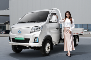 長安跨越王X3PLUS EV：輕卡空間、VAN系價(jià)格、運(yùn)營首選純電小輕卡！