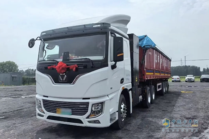 車隊老板的“致富經(jīng)”：“選擇徐工，就是選擇成功！”