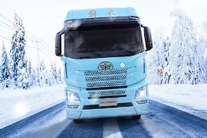 凜冬新賽季，解放青汽JH6智尊版600馬力LNG牽引車“搶跑”駛?cè)雱?chuàng)富路