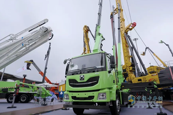 引領(lǐng)綠色潮流！2024上海寶馬展徐工汽車精彩紛呈