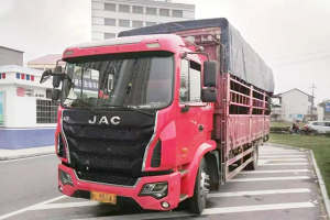 江淮重卡6米8格爾發(fā)K5高欄車，助劉師傅穩(wěn)穩(wěn)致富！