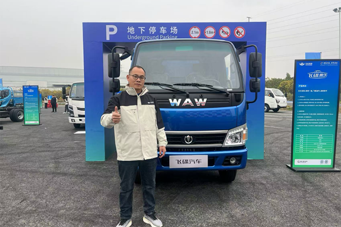3輛車都選奧馳 這位卡友為何對飛碟情有獨鐘？