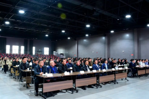 東風(fēng)商用車營銷事業(yè)部組織召開核心經(jīng)銷商研討會(huì)