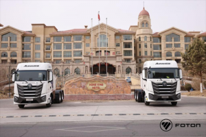 交車100臺 簽約300臺！歐曼銀河重卡發(fā)布閃耀絲路 新租賃模式推出多方共贏